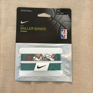 Nike Celtics Basketball Baller Bands size medium / large
